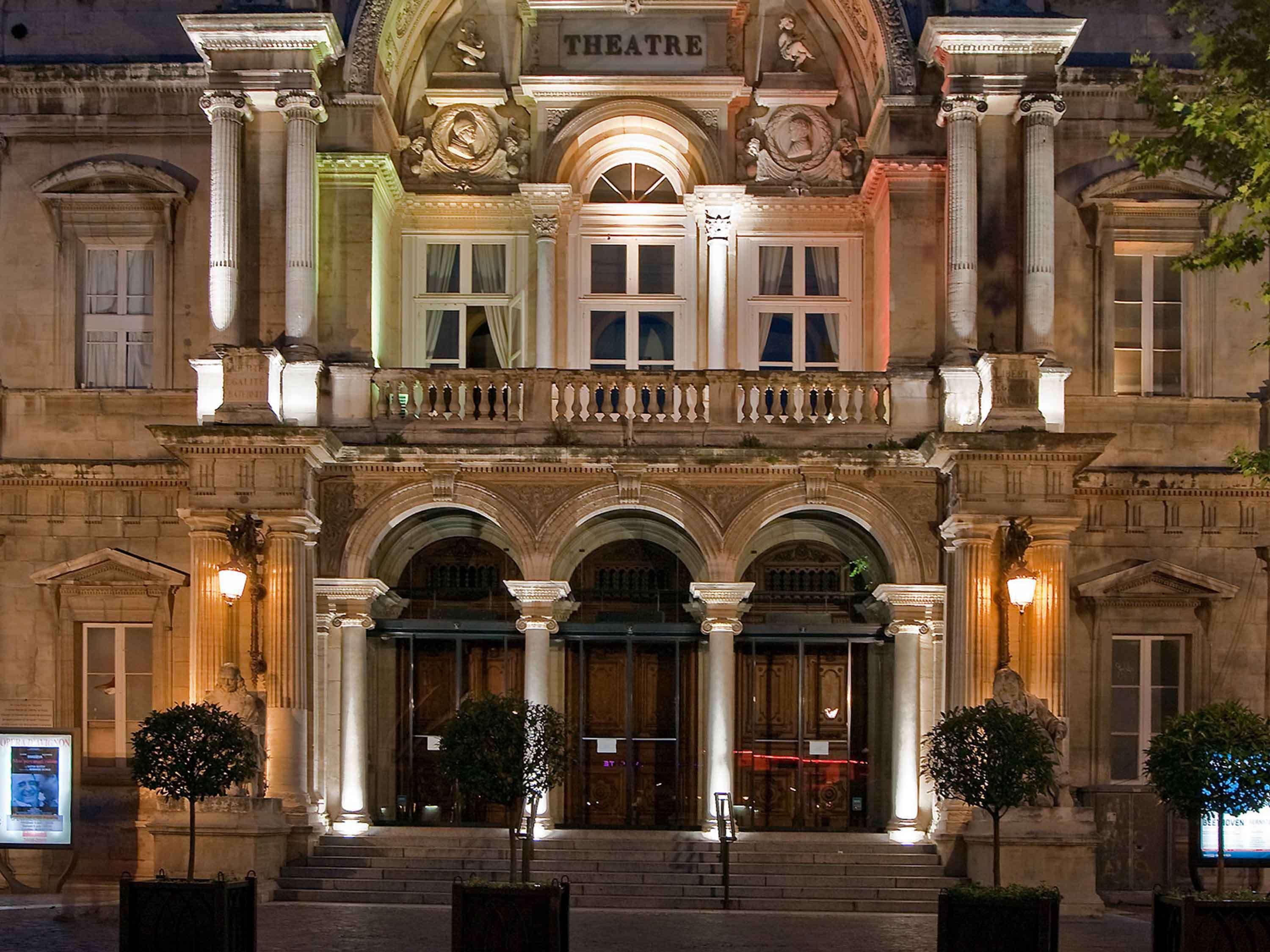 Mercure Avignon Centre Palais Des Papes Exterior photo